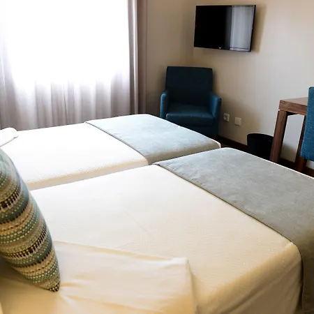 מלון Navarras 3*