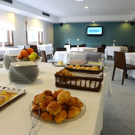 מלון Navarras 3*