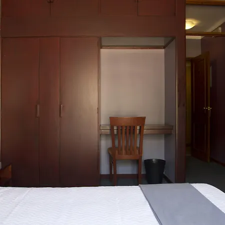 Navarras מלון אמרנטה