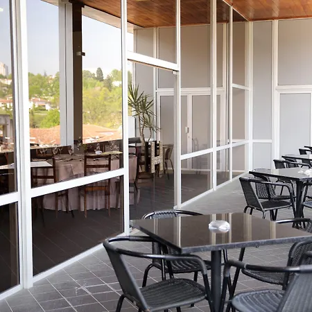 מלון Navarras 3*