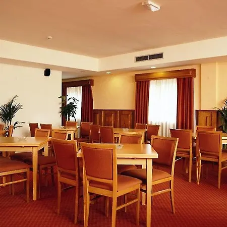 Navarras Hotel